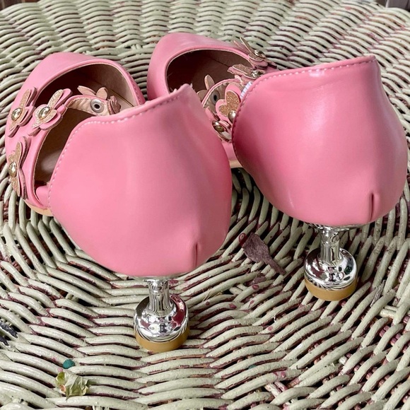 Pink Heels - Picture 4 of 4